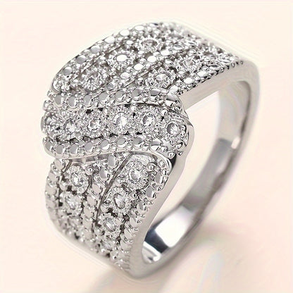 Elegant promise rings, covered in sparkling Zirconia, symbolize luxury and nobility, engagement/wedding rings, replica luxury jewelry