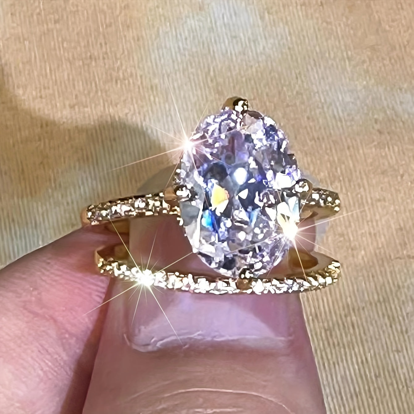 Elegant Luxury Cubic Zirconia Engagement Ring Set - Classic White/Green for Casual Attire or Parties