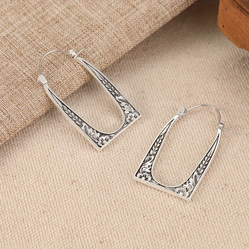 Women's Minimalist Bohemian Ethnic Style Zinc Alloy Silver Plated Earrings