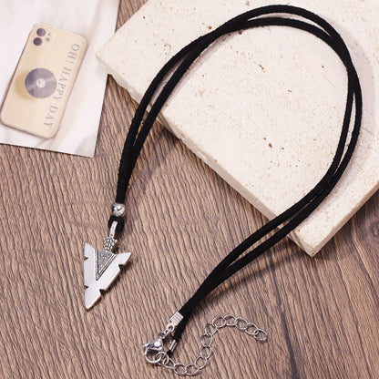 Men's casual accessories, a punk triangular arrow pendant, black rope necklace.