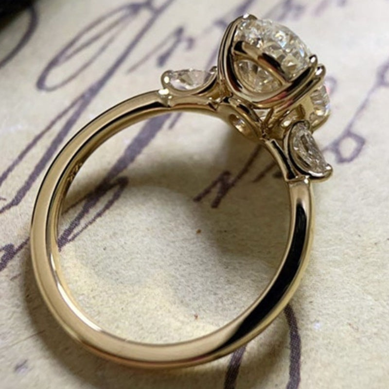 18k Gold Plated 4 Claw Setting Oval White Cubic zirconia Ring For Women Engagement Wedding Jewelry Girl Daily Casual Accessories