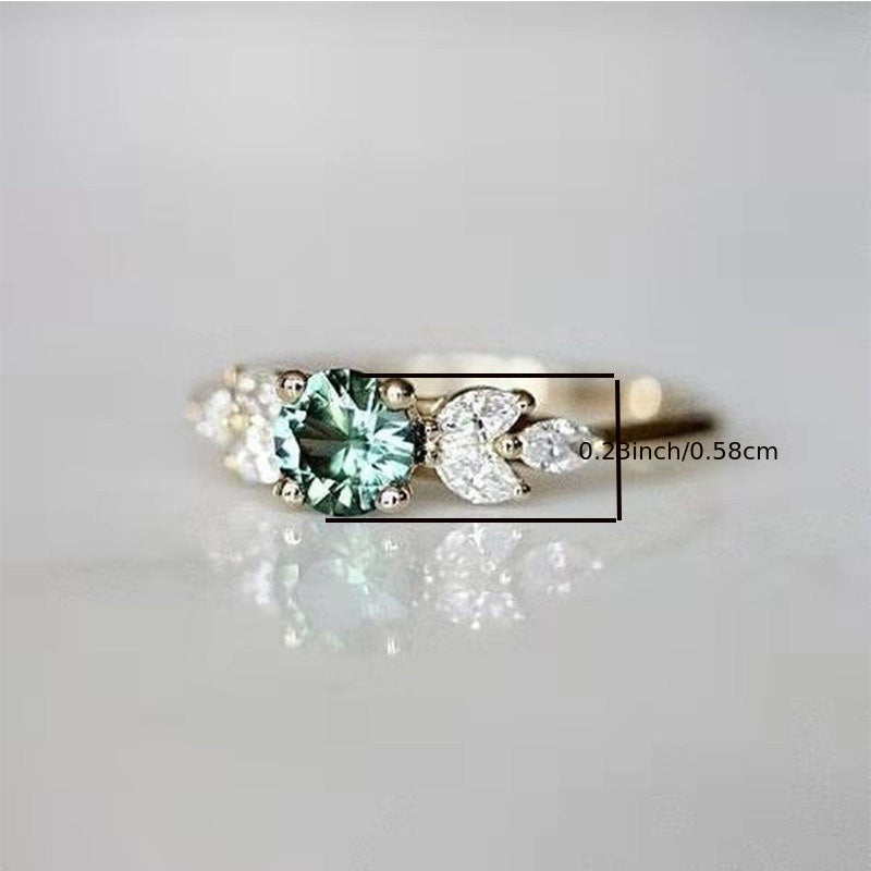 Elegant 18K gold-plated ring with green and transparent square Zirconia - minimalist design for Casual Attire or parties - attractive fashion jewelry for women