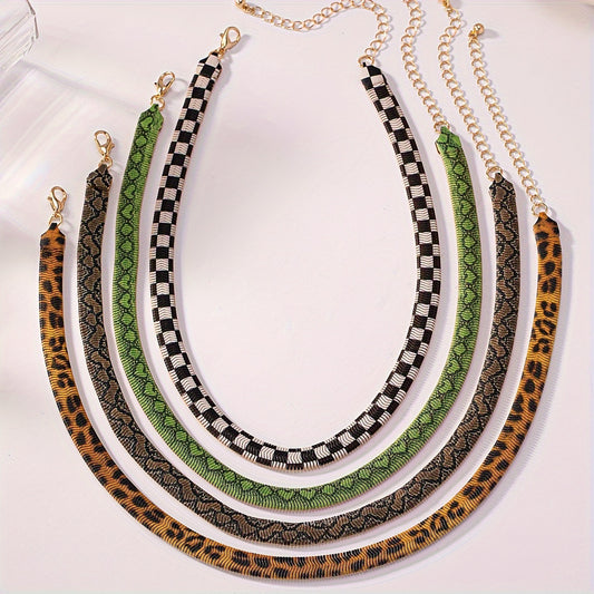 Home Relaxation] Vintage Bohemian Zinc Alloy Necklace Necklace with Leopard, Snake, Black and White Plaid and Green Heart Design - Stylish Modern Women's Necklace for Everyday Wear or Parties