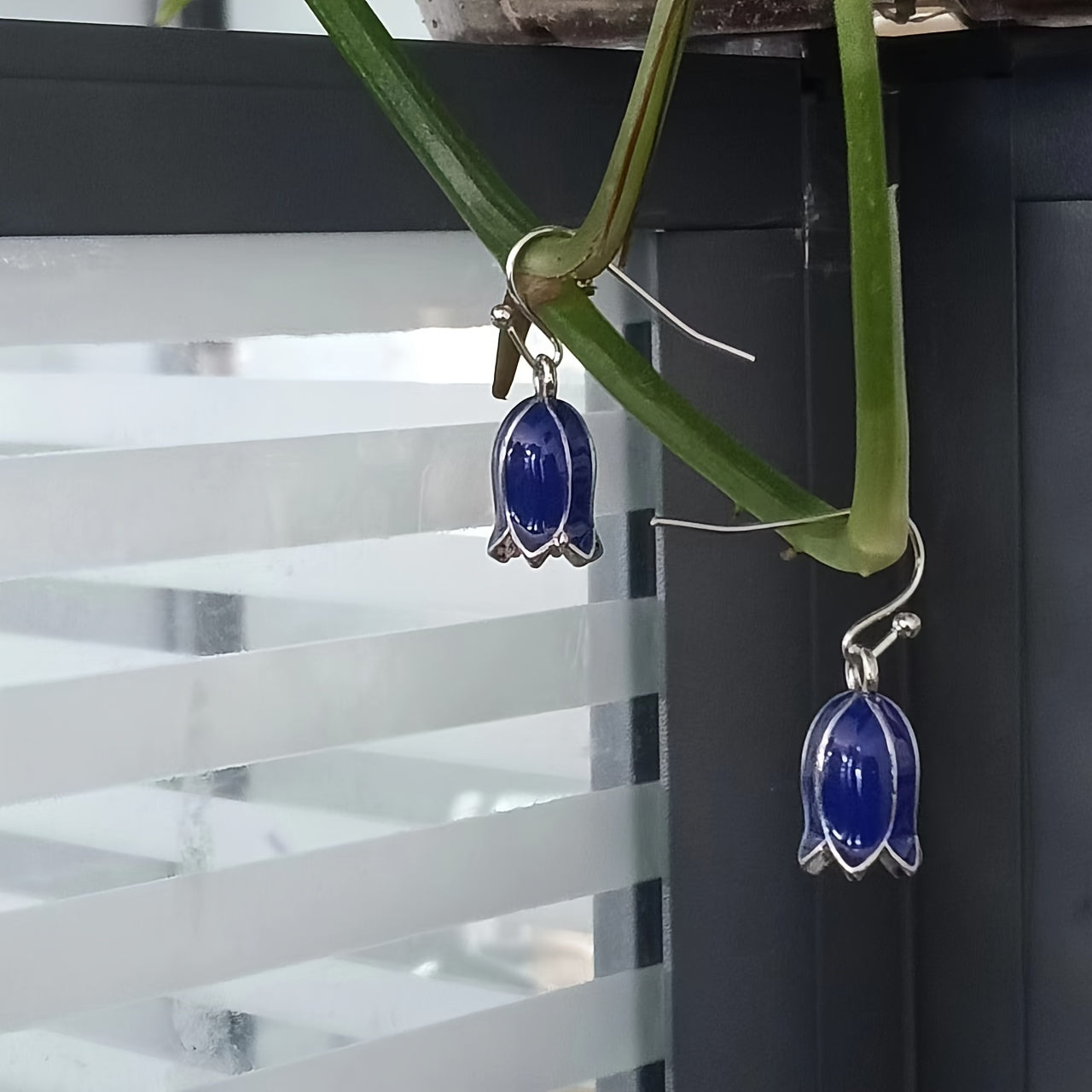 Blue small wind chimes flower pendant earrings, silver-plated alloy with iron earrings, exquisite enamel craftsmanship, suitable for daily wear - a pair